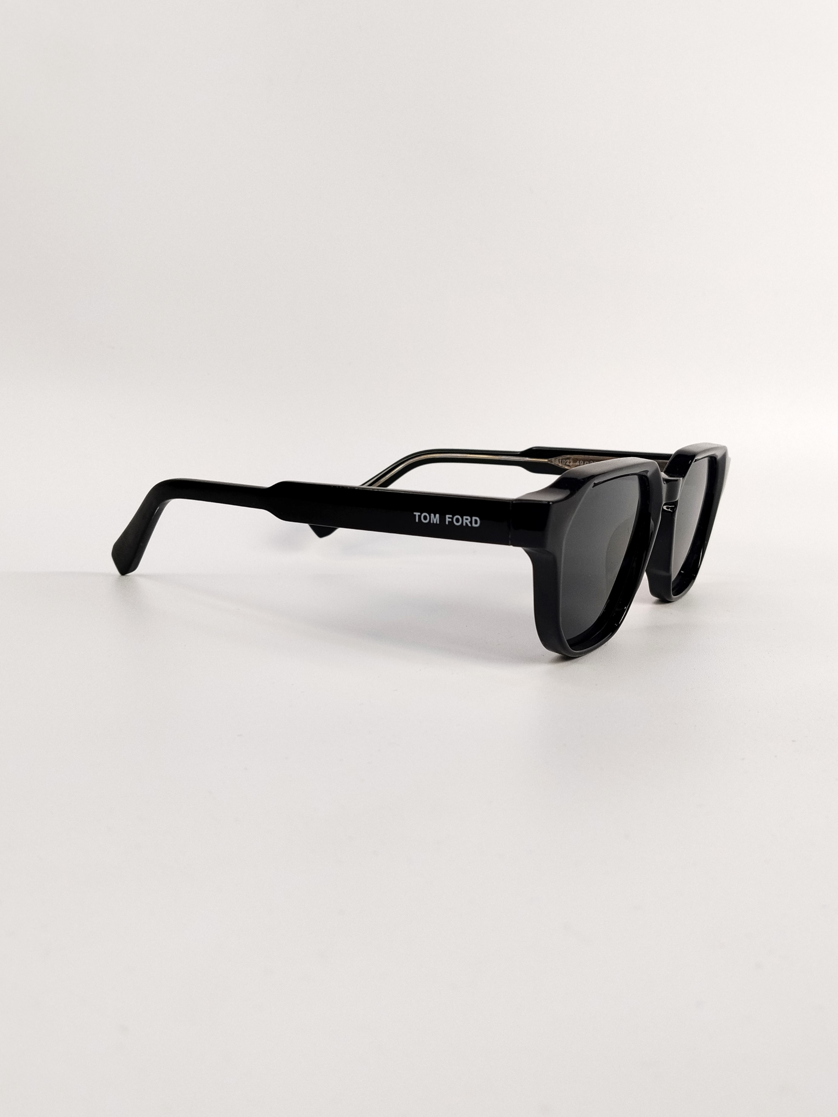 Tom Ford 003 alternate